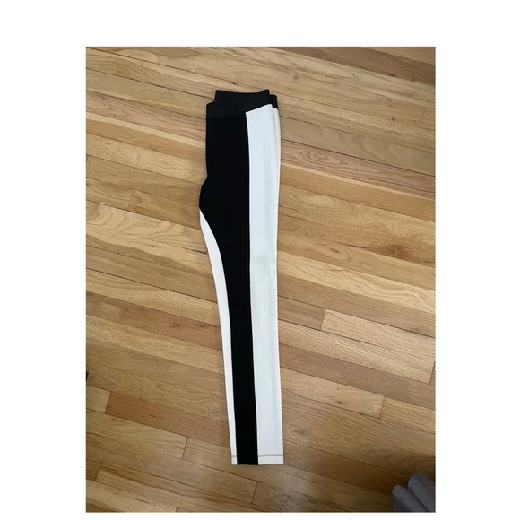 BCBG MAX AZRIA LEGGINGS SZ SM - Picture 2 of 3